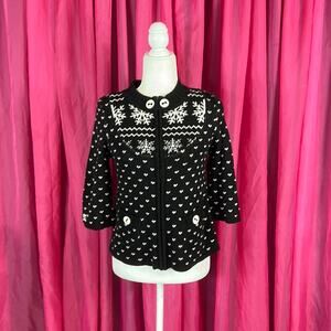 DC skatewear skater snowflake zippered cardigan sweater, size med